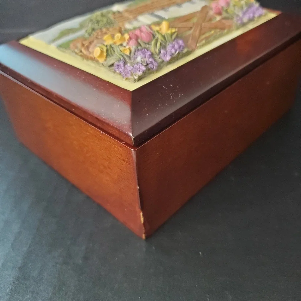 Gift Of Sound 3D Musical Jewelry Box Cottage Garden Jean Everett Minor Flaws